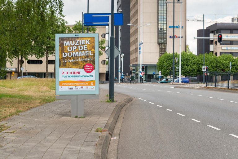 Poster (Europanel) langs de weg, Muziek op de Dommel 2017_DSC9609